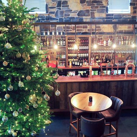 The Tal-Y-Cafn Hotel Conwy Bagian luar foto