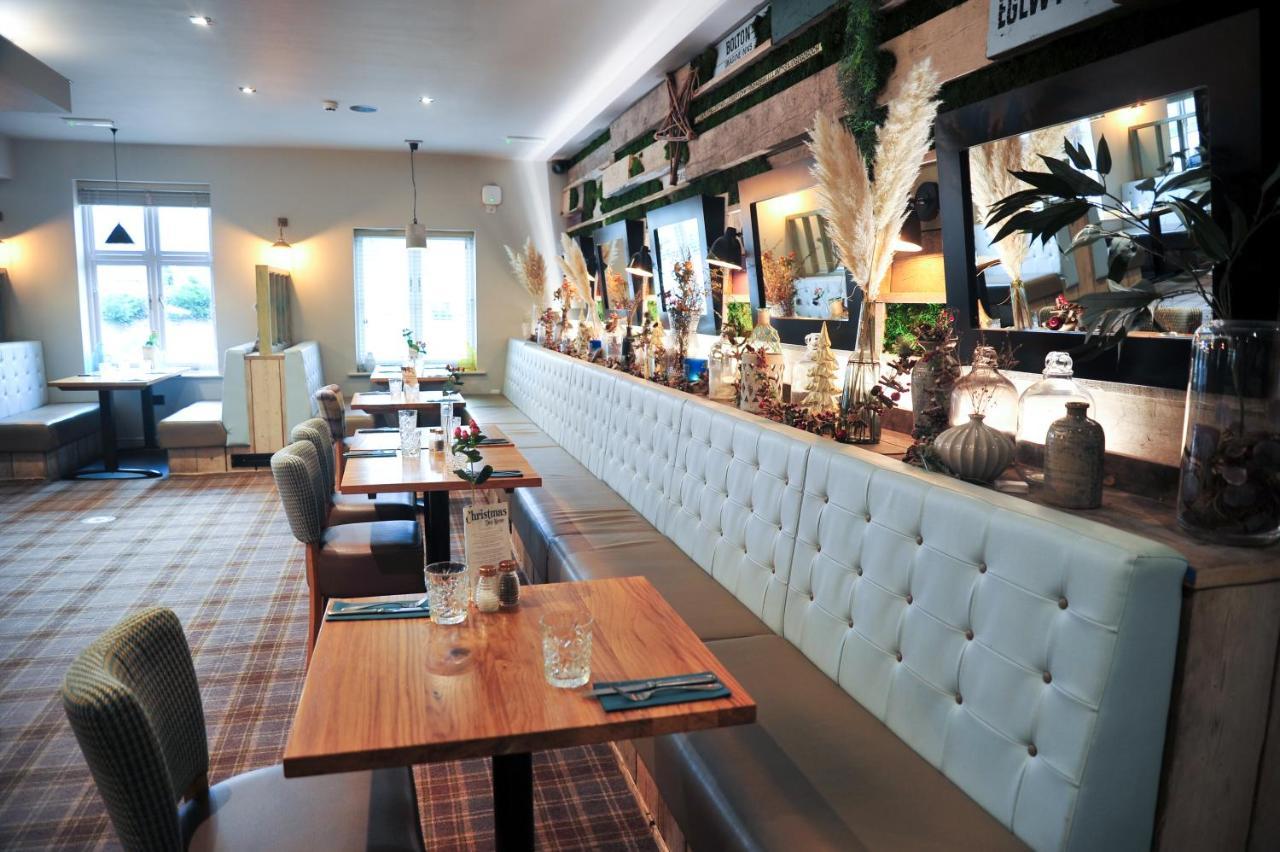 The Tal-Y-Cafn Hotel Conwy Bagian luar foto