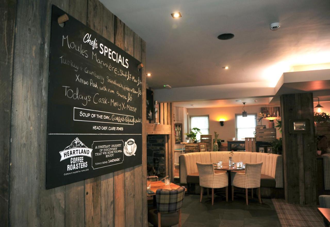 The Tal-Y-Cafn Hotel Conwy Bagian luar foto