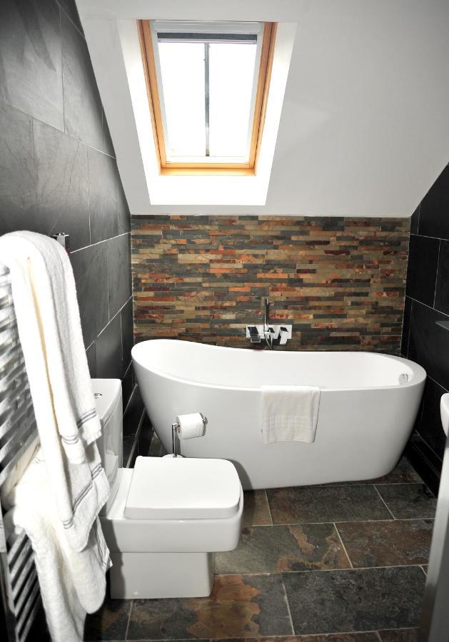 The Tal-Y-Cafn Hotel Conwy Bagian luar foto