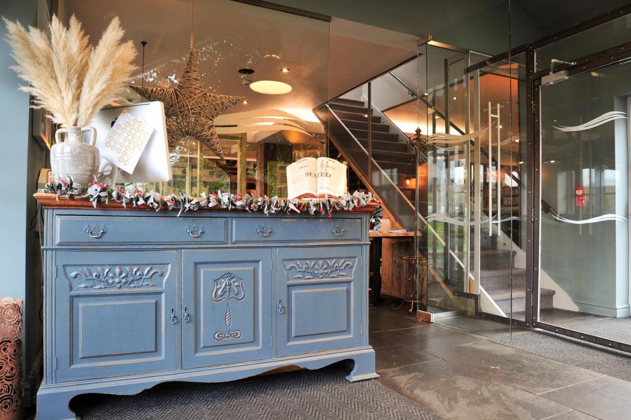 The Tal-Y-Cafn Hotel Conwy Bagian luar foto
